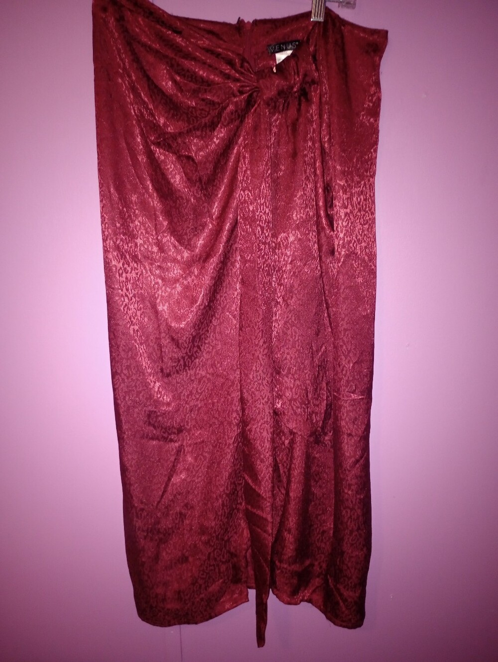 VENUS Satin Twist-Waist Maxi Skirt in Burgundy